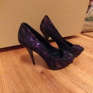 Size 9 Purple and Black Pumps